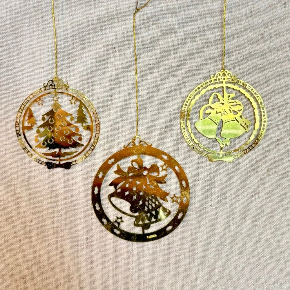 Vintage Brass Christmas Ornaments Set of 3 Gold Filigree Tree Bells‎ Taiwan MCM